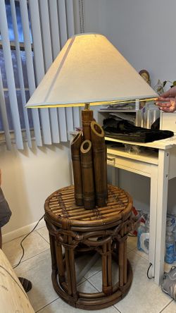 Lámpara En Bambú Retro De Mesa
