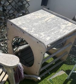FREE Kids wooden playground box. FREE