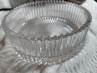 Mikasa Diamond Fire Clear Glass Hostess Bowl. Excellent Quality. Beautiful.