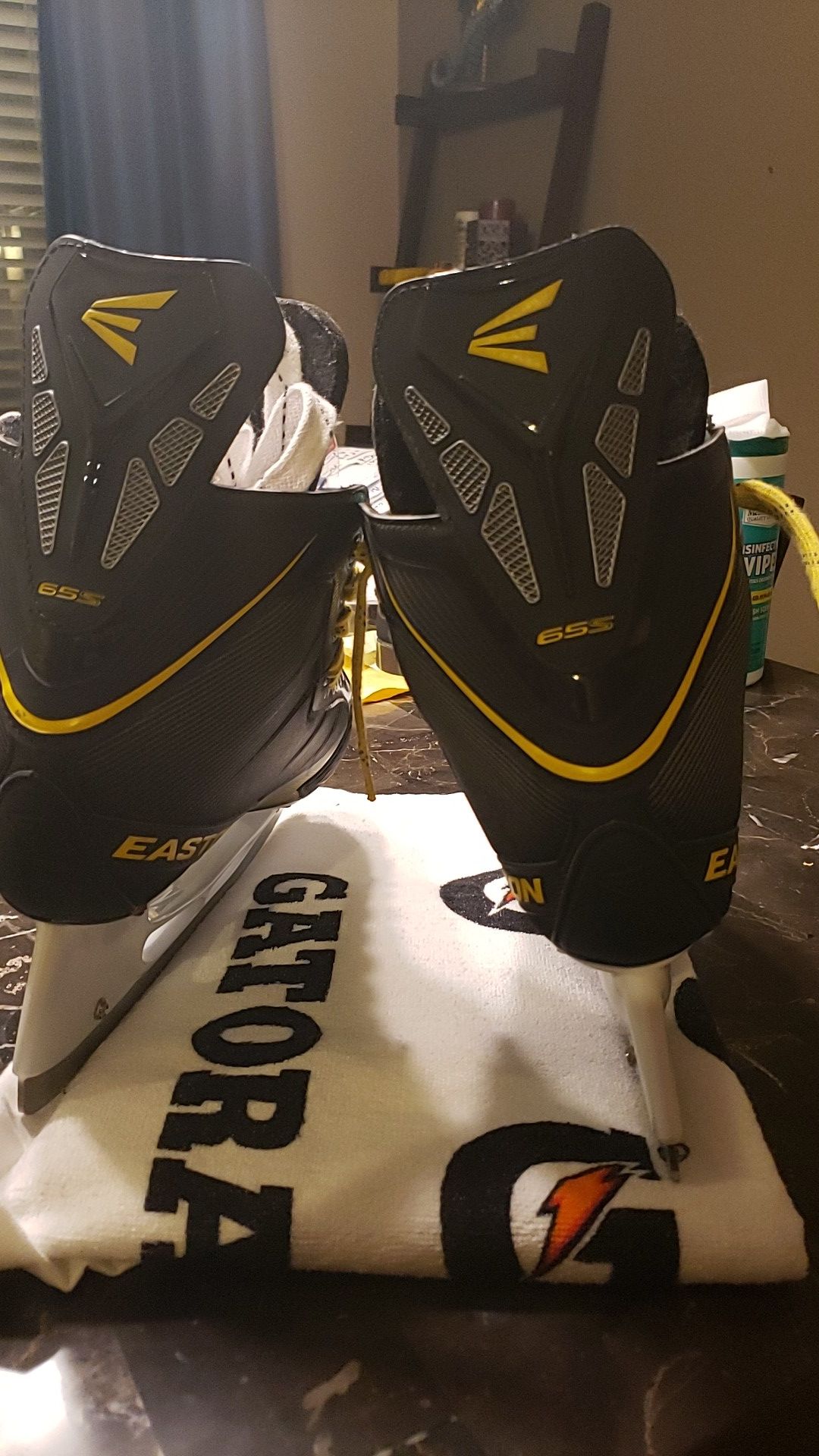 EASTON STEALTH 65S HOCKEY SKATES, NEW, SZ 10.5D