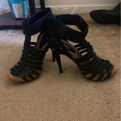 BCBG heels Size 7