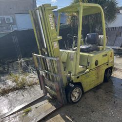 Clark Forklift In Good Working Conditions