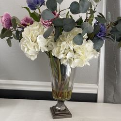 Glass Vase With Fake Flowers