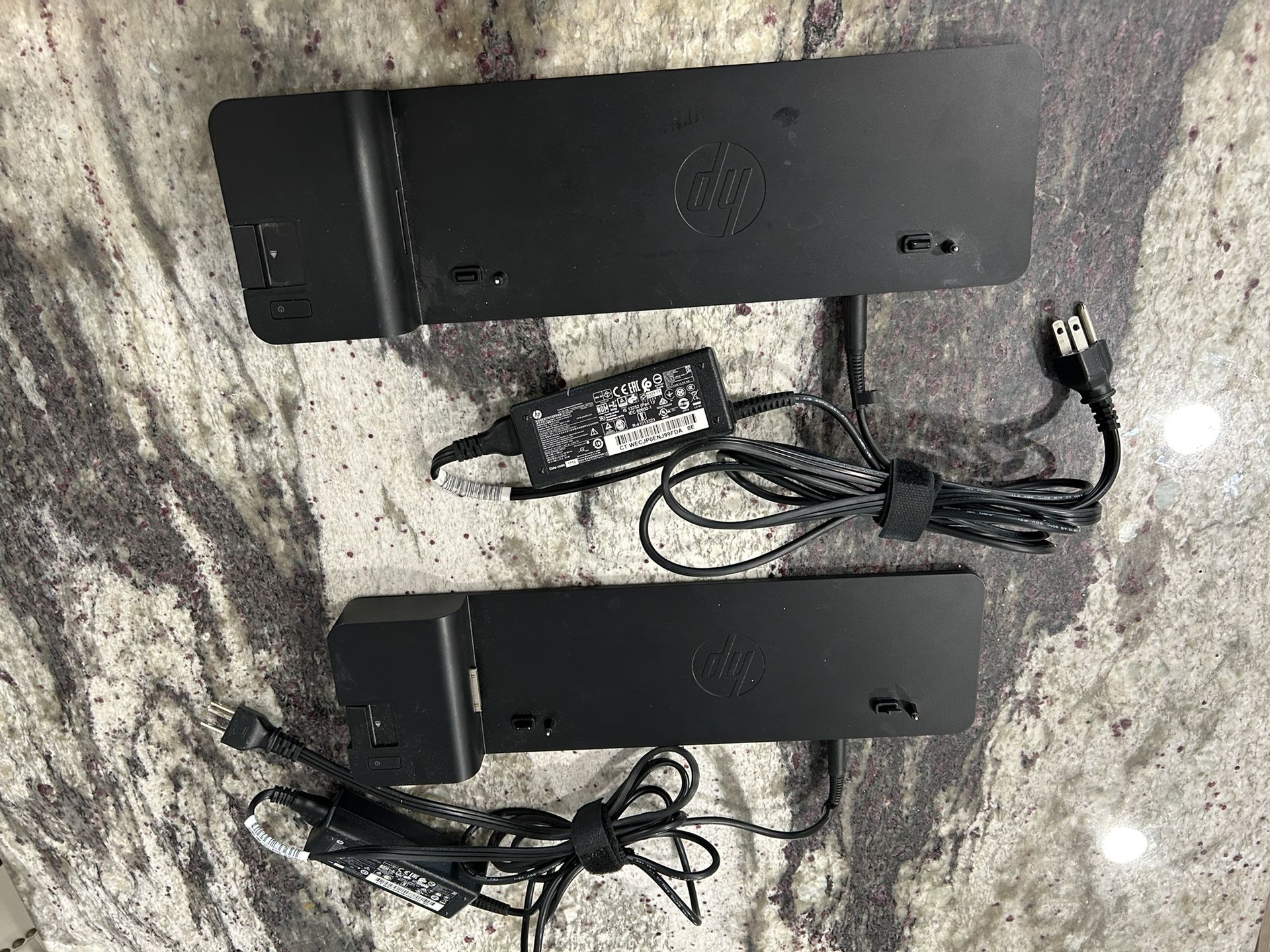 HP Docking stations (2)