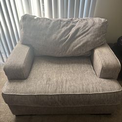 Oversized Chair 