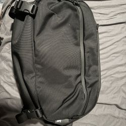 Aer Travel Sling 2
