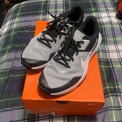 Nike Varsity Compete TR 3 Size 11