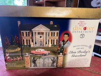 Department 56 Elvis Presley's Graceland Special Christmas Village Edition Gift Set