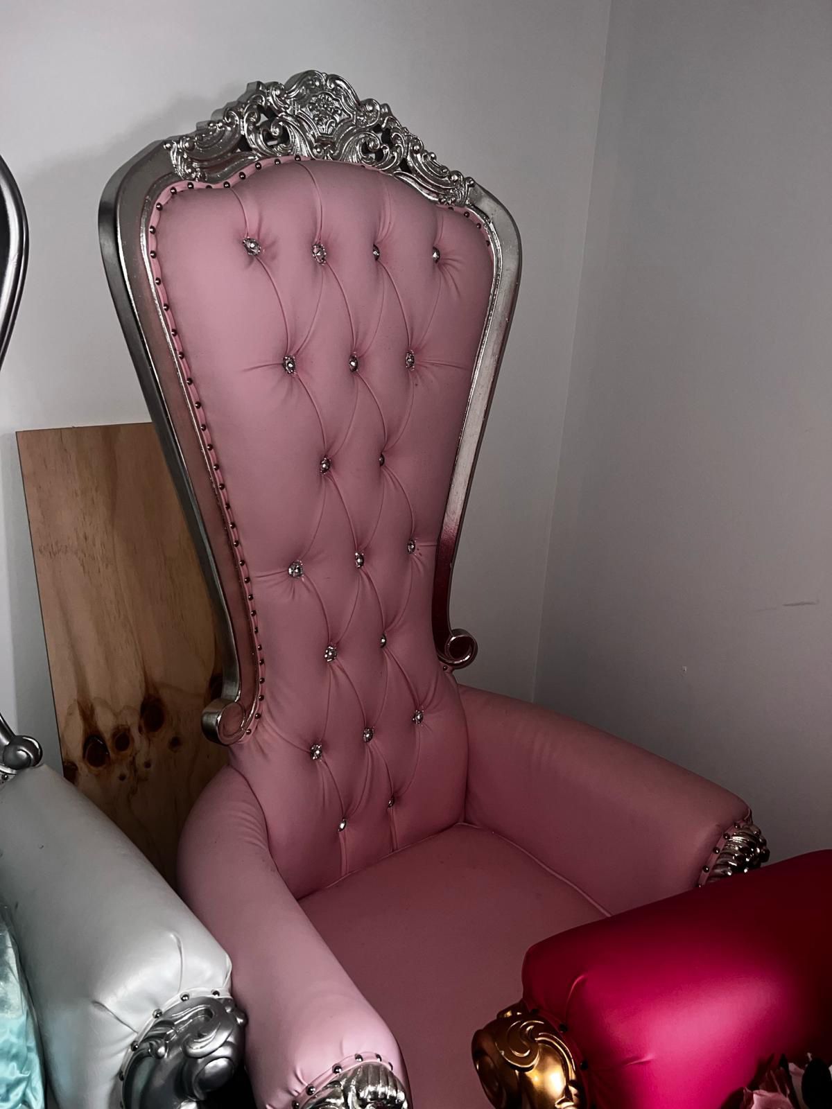 Throne Chair Light Pink With Silver 