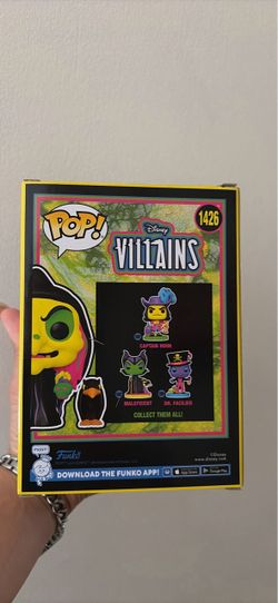 Villains Pop! Disguised Evil Queen with Raven