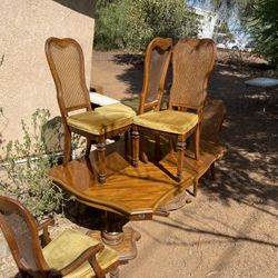 Table With 5 Chairs 