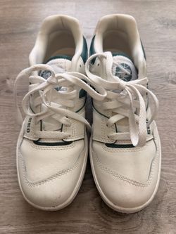 New Balance 550 white sneakers with green accents #newbalance #retro Size women's 8