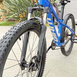 GIANT STP 24 (24” wheels) MTB｜Disc Brakes｜Suspension Lockout