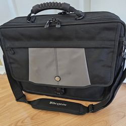 Targus Blacktop 17" Deluxe Laptop Case