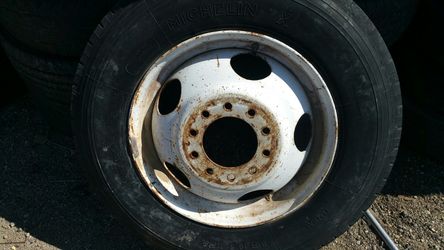 19.5 Wheel and Michelin Tire