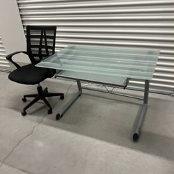 METAL AND GLASS COMPUTER TABLE AND SEAT
