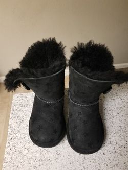 Toddler UGGS boots size 8