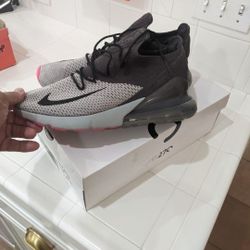 Nike air max 270 must see size 13 new in box