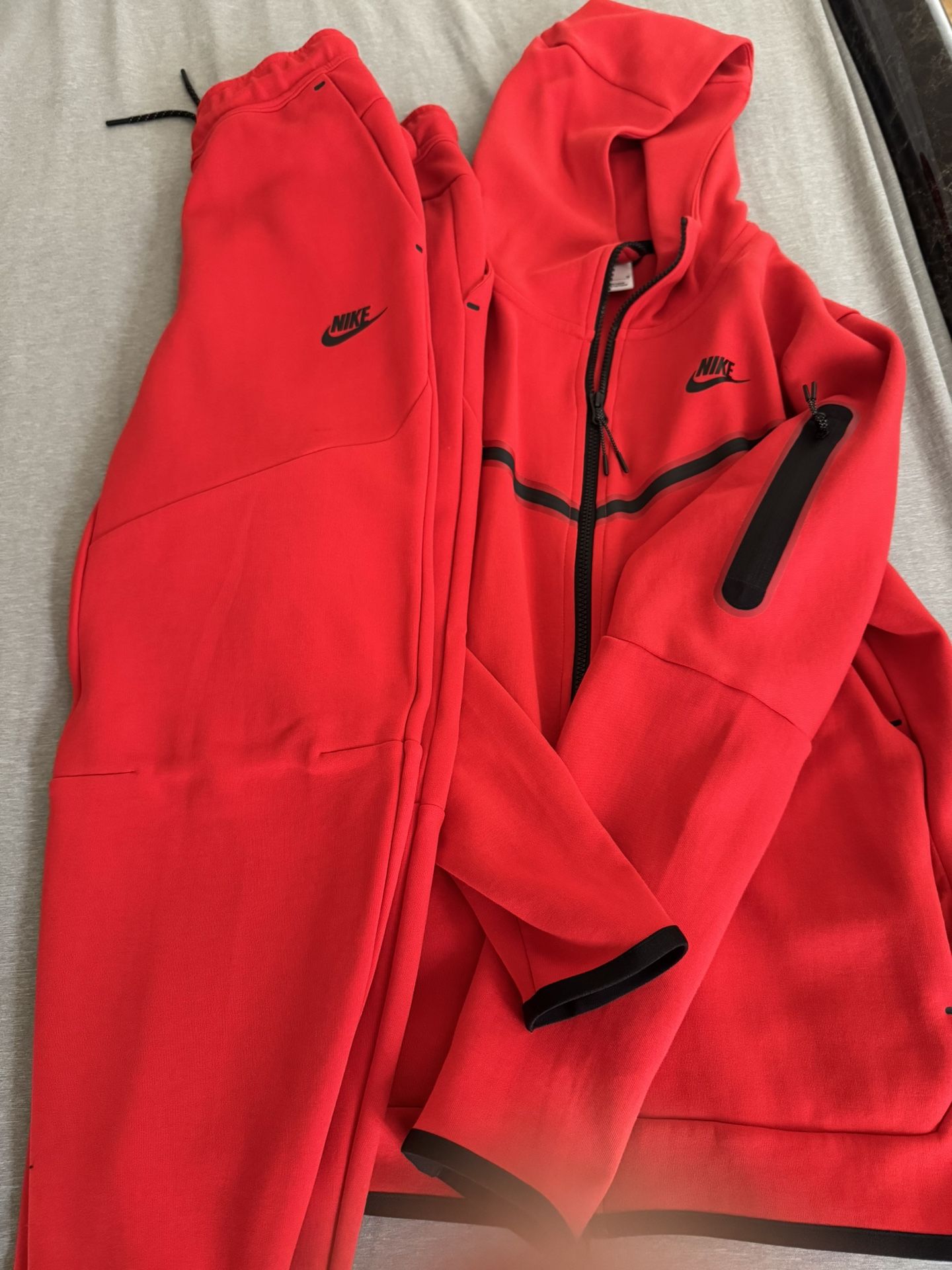 Men’s Nike Tech Fleece