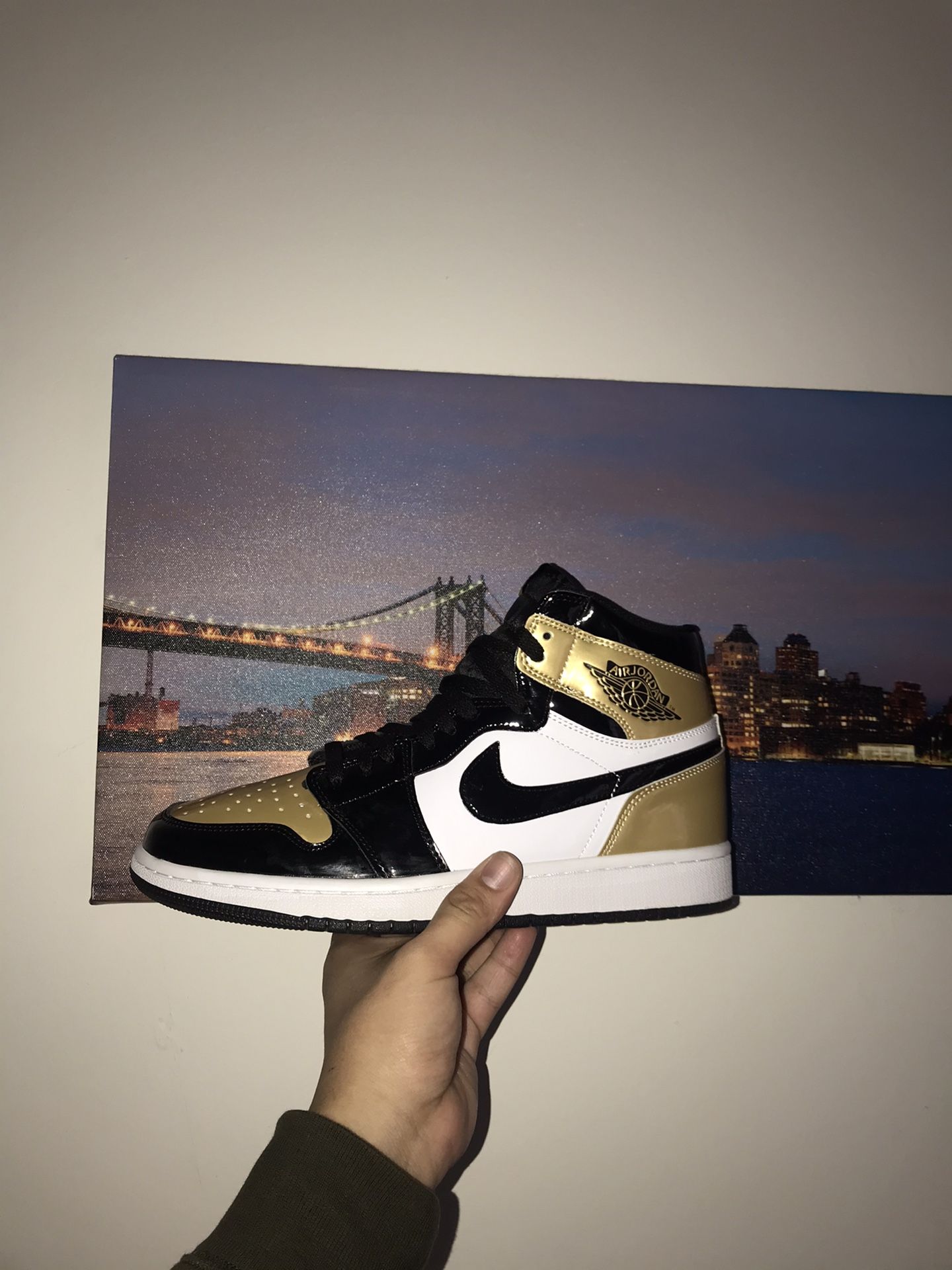 JORDAN 1 NRG GOLD TOES SZ10