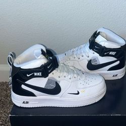 woman’s nike air force 1 ‘07 lv8 utility high top