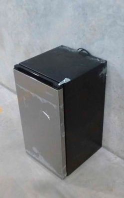 Magic chef mini fridge 2 available