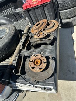 2014-2018 Silverado/sierra 1500 2wd Spindles,rotors And Calipers