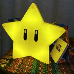 Universal Studios Super Nintendo World  Mario Light Up Star Popcorn Bucket