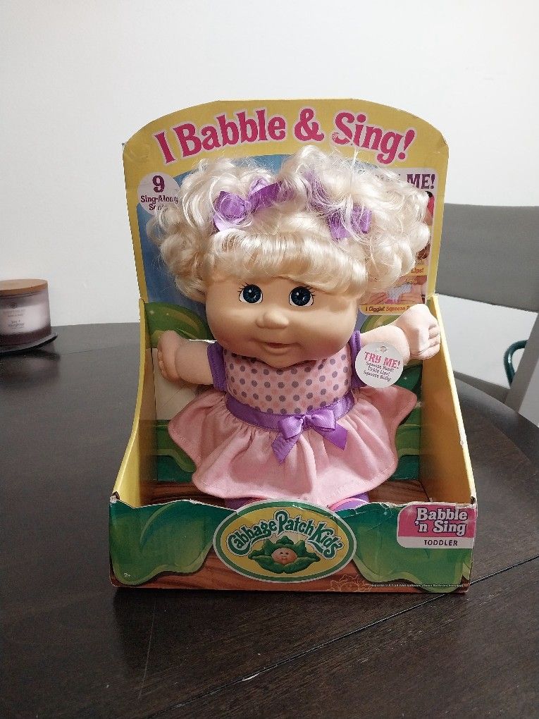 Cabbage Patch Kid (I Babble & Sing!)