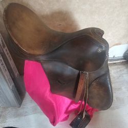 Saddle