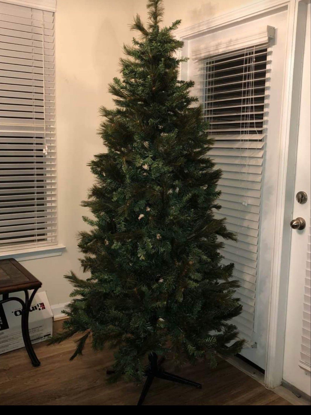 7 ft Unlit Scottsdale Pine Christmas Tree. Very good condition. Comes with box.