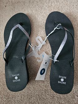 Women's sandals... NEW