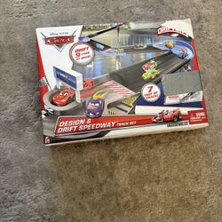 Disney Pixar Cars Design & Drift Speedway Track Set