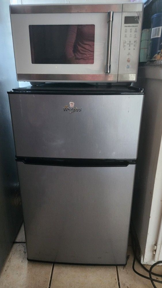 Mini Fridge