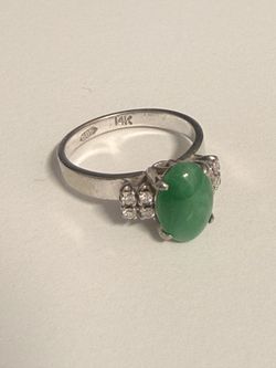 14K White Gold, Jade & Diamond Ring- Size 6.75, weighs 4.1g