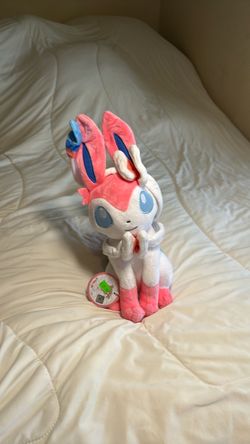 Pokémon Sylveon Plush Stuffed Toy