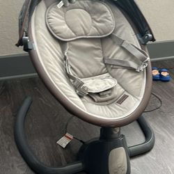 Safety First Baby  Swing 