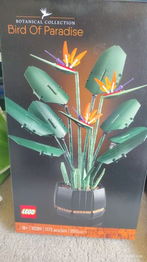 Lego Bird of Paradise Brand New In The Box Sealed On It