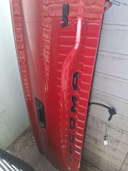 Toyota Tacoma Tailgate 3rd Generation Red w/ Camera