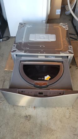 LG 29" SIDEKICK PEDESTAL WASHER AND PEDESTAL FOR THE SET LIKE NEW CAN DELIVER