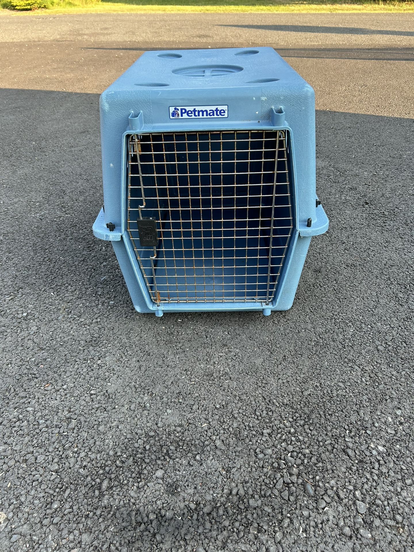 dog kennel, dog carrier, dog cage