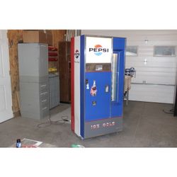 1964 Pepsi Machine 