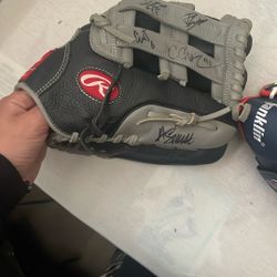 Nuts Team Signed Baseball Glove Left Handed 