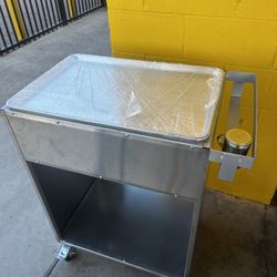 Hot dog cart. Carrito para los dogos calientes, quemador y manguera con regulador para propane