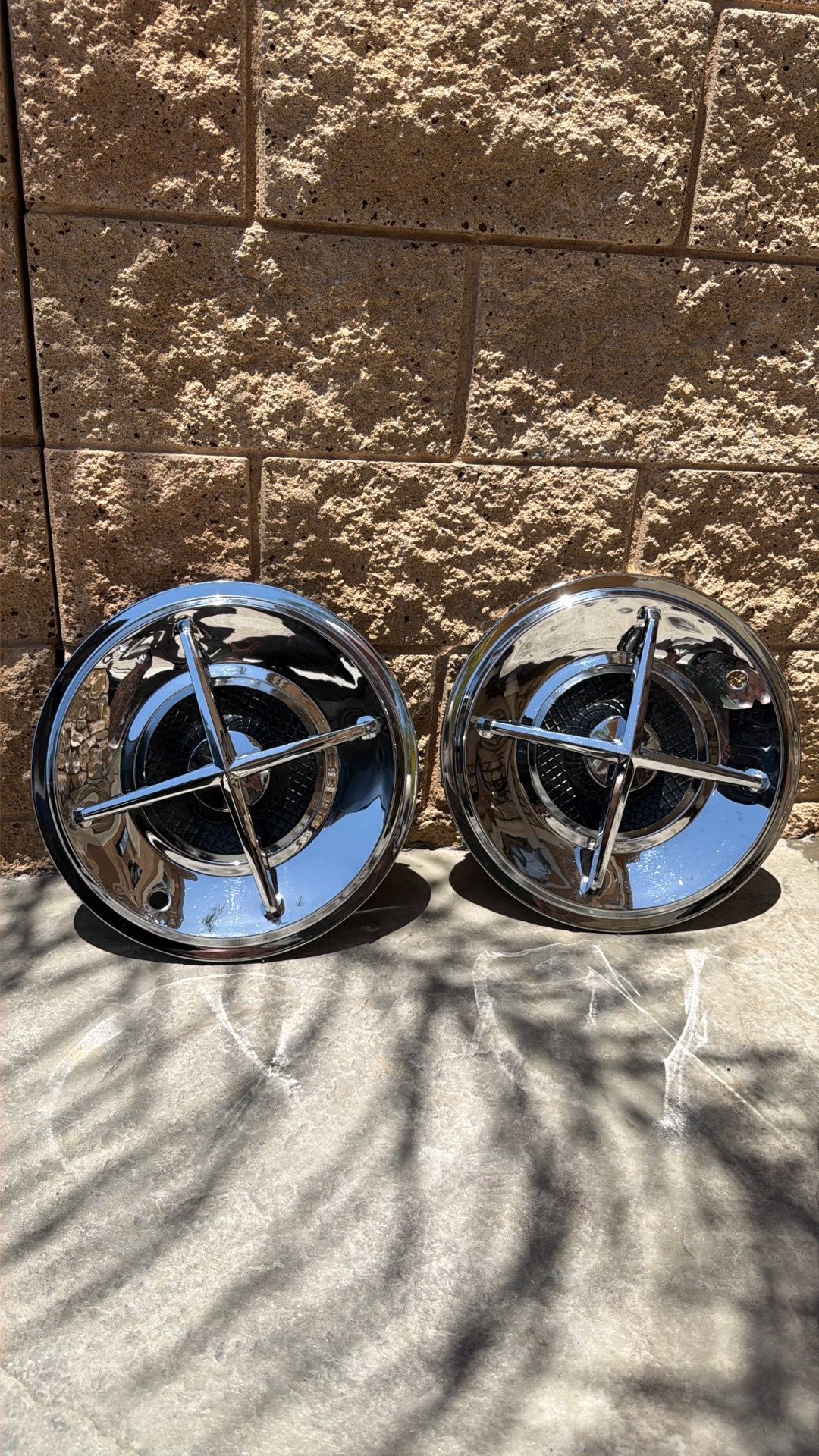 2- 15inch Crossbars hubcaps