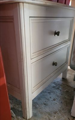 White 2-Drawer Nightstand