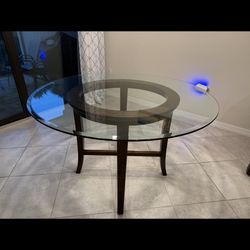 Crate & Barrel Round Glass Dining/Breakfast Table