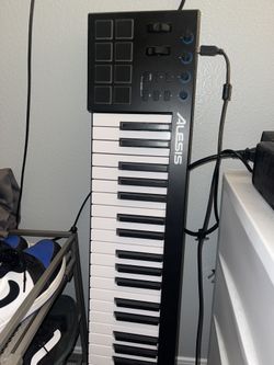 Alesis v49 midi keyboard
