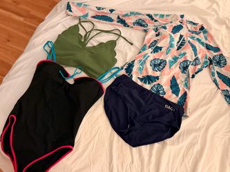 Women’s Swimsuit Bundle (4 Pieces) – Size M/L