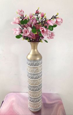 *** NEW LOW PRICE *** 29" Floor Vase with Pink / Purple Faux Magnolia Stems and Gypsophila @ Lasting Creations